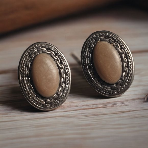 Oval Cabochon Grey Metal Vintage Earrings Womens Jewelry Costume Medium Weight - Picture 1 of 5